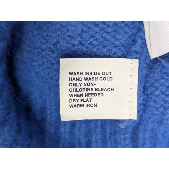 THE GAP! ANGORA & LAMBSWOOL BLEND, THICK, PLUSH SKY BLUE V-NECK SWEATER! SZ XL - Picture 8 of 9